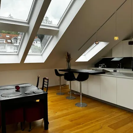 Modern For Up To 4 People In Στουτγκάρδη