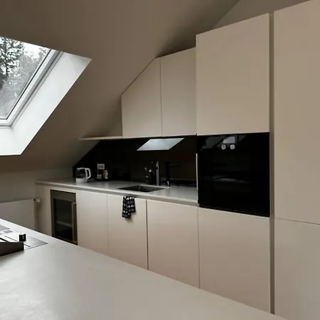 Modern For Up To 4 People In Apartment