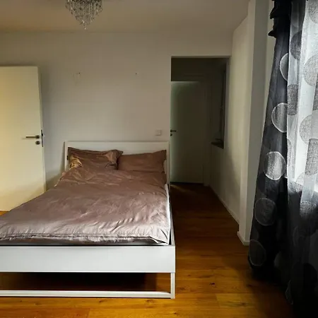 Modern For Up To 4 People In Apartment